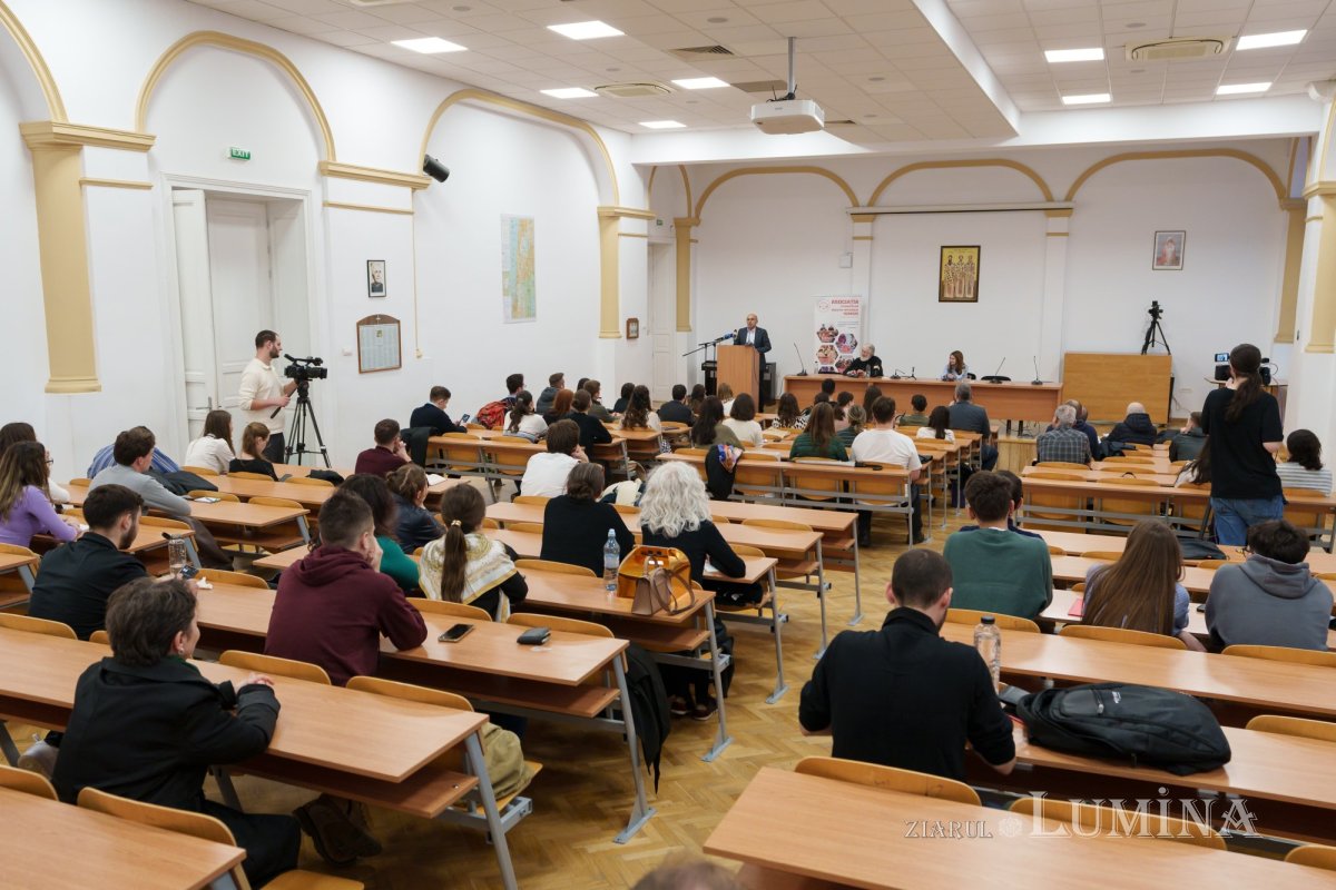 Conferință ASCOR dedicată tinerilor în București 327163