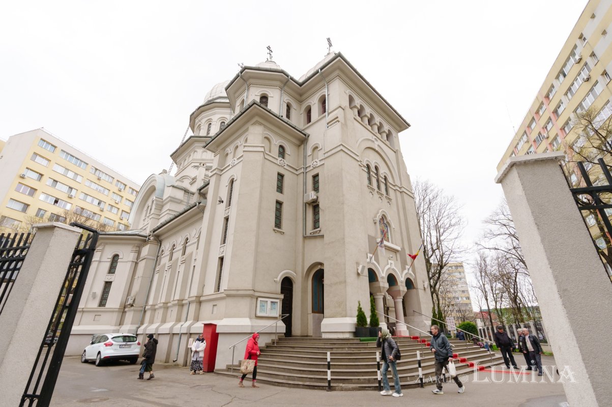 Hirotonie întru preot la Parohia „Sfântul Dumitru”-Colentina 327304