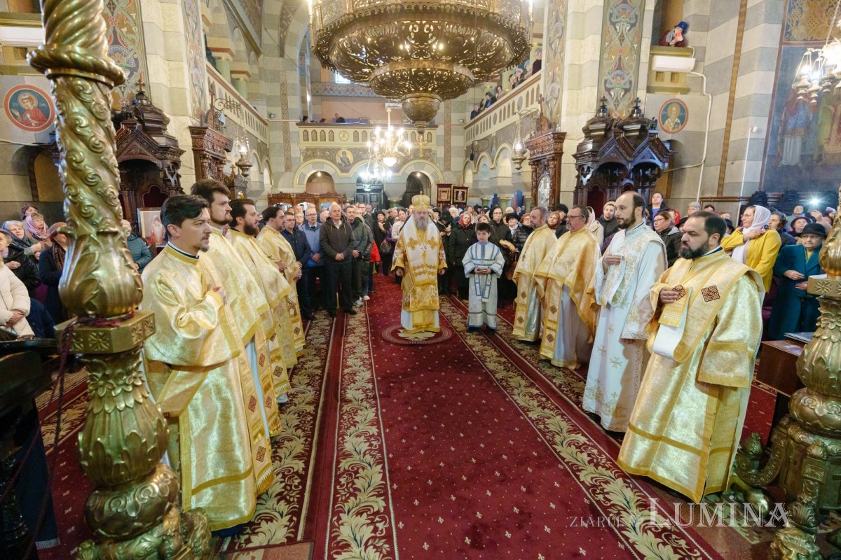 Hirotonie întru preot la Parohia „Sfântul Dumitru”-Colentina 327309