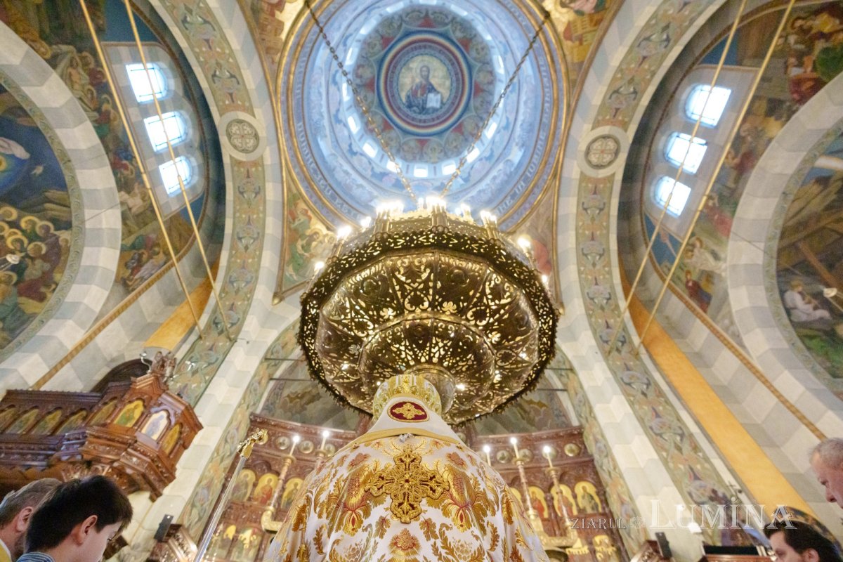 Hirotonie întru preot la Parohia „Sfântul Dumitru”-Colentina 327312