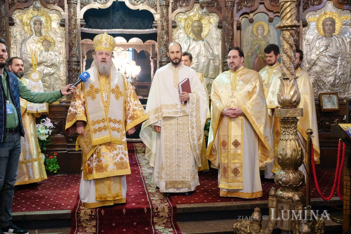 Hirotonie întru preot la Parohia „Sfântul Dumitru”-Colentina 327329