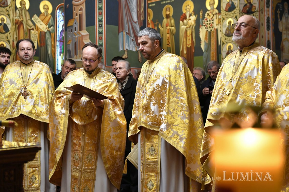 Moaștele Sfintei Cuvioase Olimpiada la o parohie din Capitală 327258