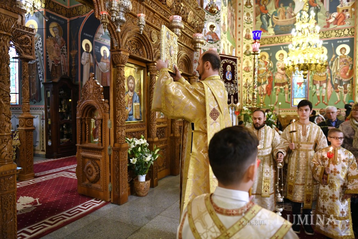 Moaștele Sfintei Cuvioase Olimpiada la o parohie din Capitală 327268