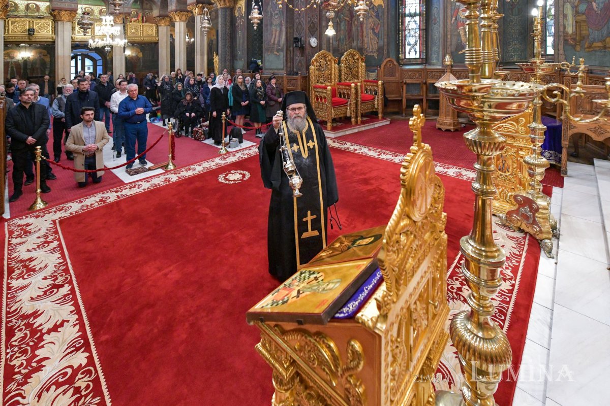 Denia Canonului Mare la Catedrala Patriarhală din București 327552