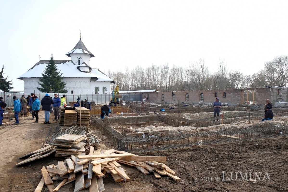 Mănăstirea unde Învierea se pregătește, nu doar se așteaptă 327170