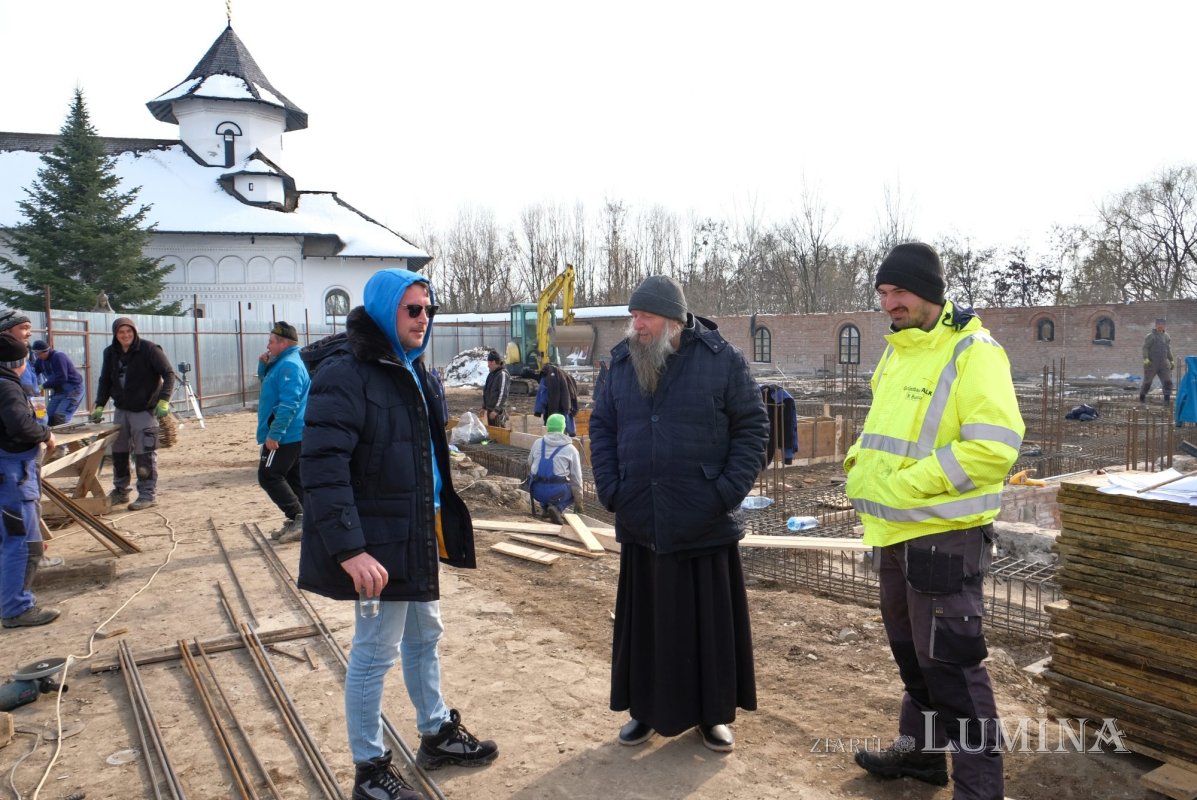 Mănăstirea unde Învierea se pregătește, nu doar se așteaptă 327177