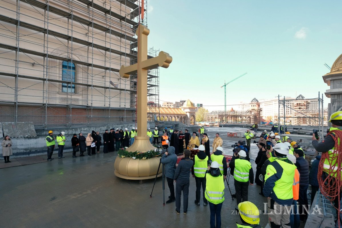 Moment istoric pe șantierul Catedralei Naţionale 327903