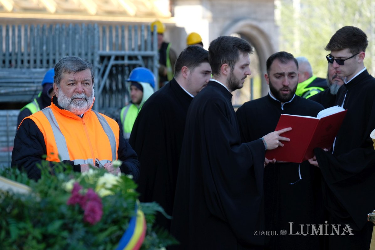 Moment istoric pe șantierul Catedralei Naţionale 327904
