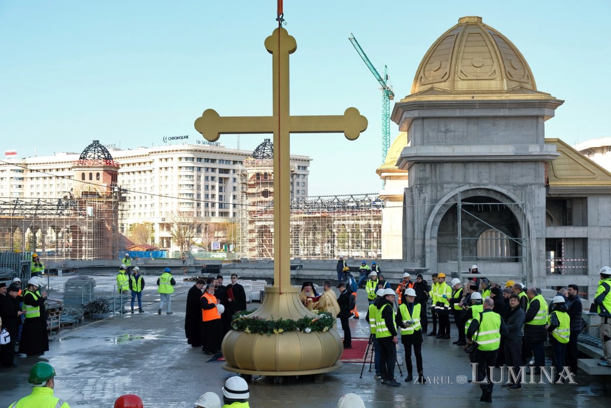 Moment istoric pe șantierul Catedralei Naţionale 327905