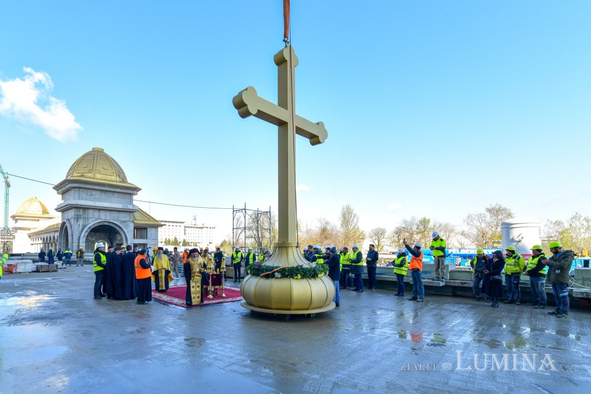 Moment istoric pe șantierul Catedralei Naţionale 327930