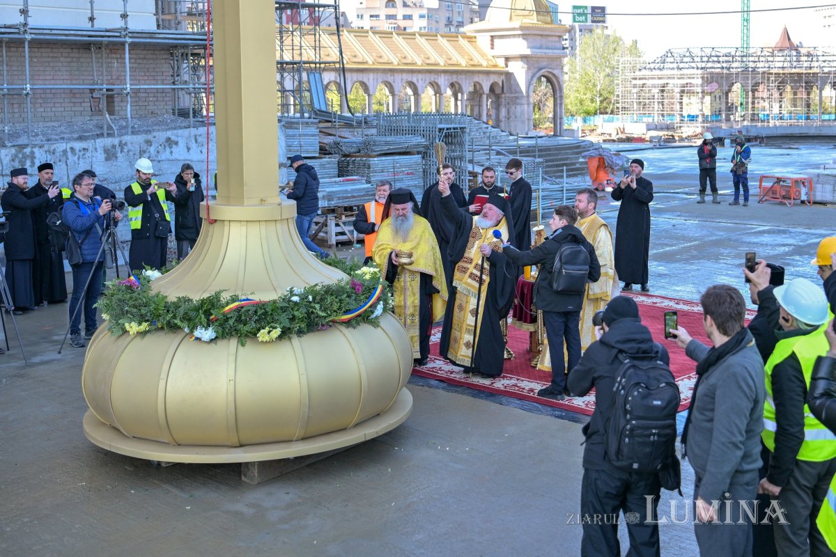 Moment istoric pe șantierul Catedralei Naţionale 327935