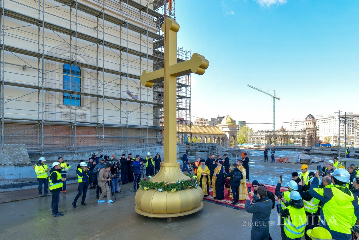 Moment istoric pe șantierul Catedralei Naţionale 327937