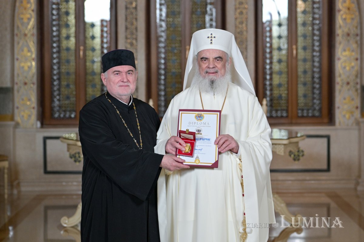 Daruri din partea Întâistătătorului Bisericii noastre pentru paraclisele patriarhale 328529