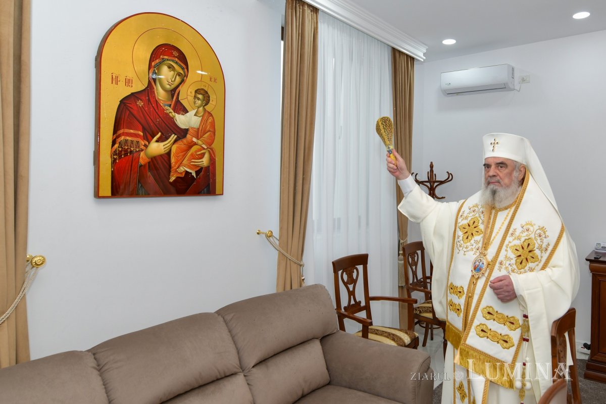 A început pregătirea Sfântului și Marelui Mir în Capitală 328668