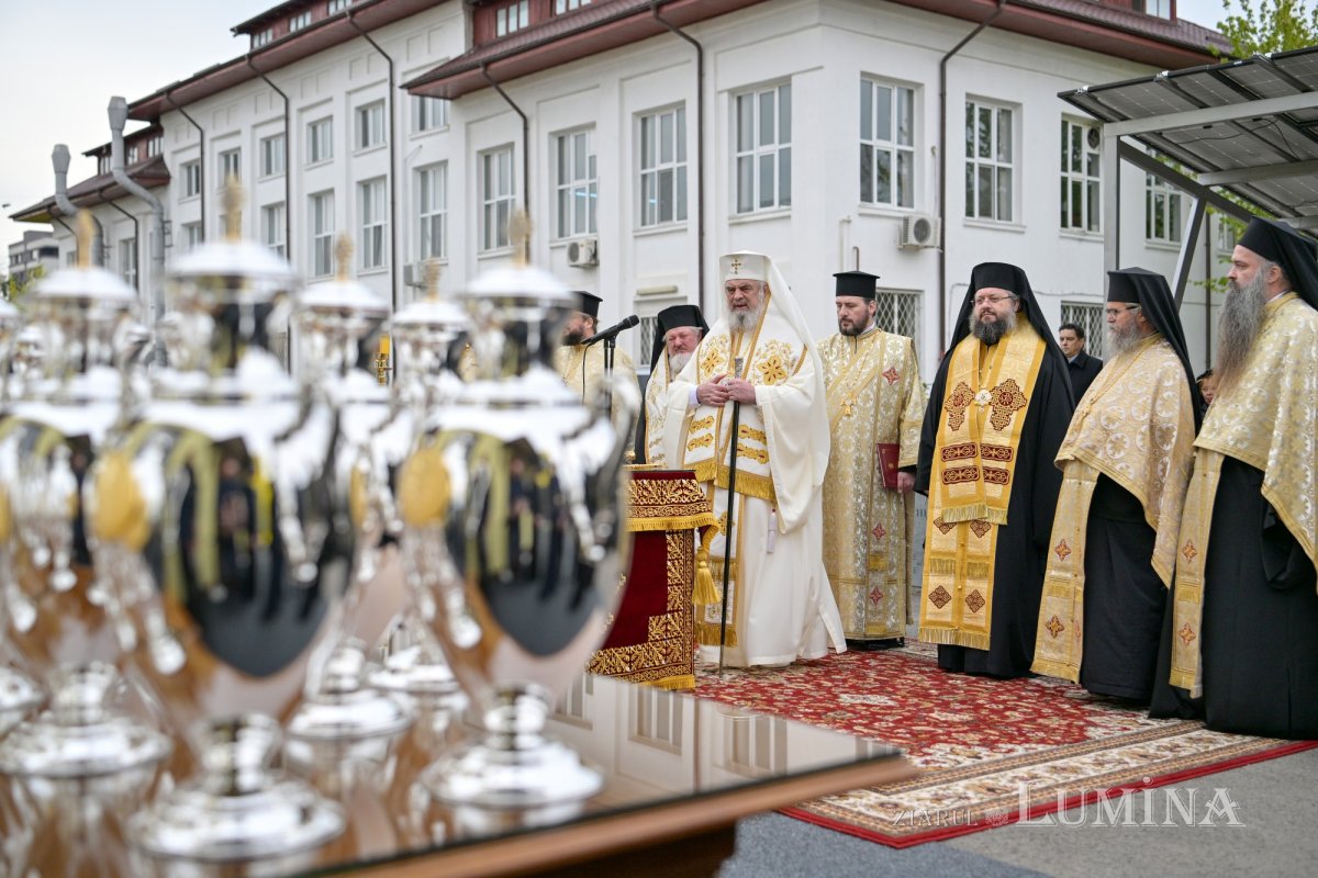 A început pregătirea Sfântului și Marelui Mir în Capitală 328677