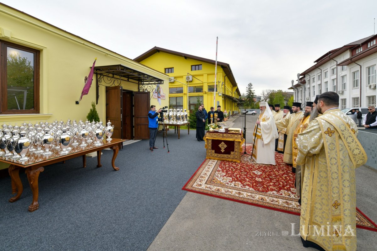 A început pregătirea Sfântului și Marelui Mir în Capitală 328679