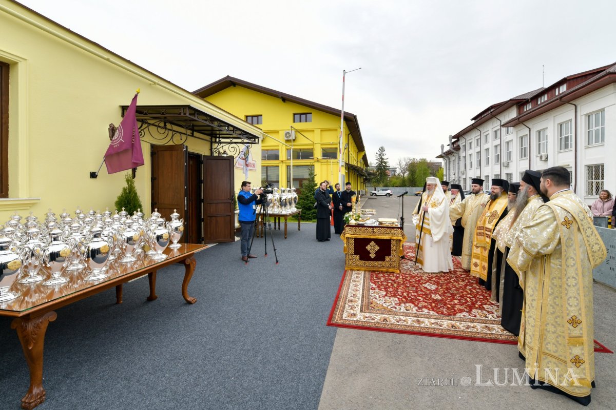 A început pregătirea Sfântului și Marelui Mir în Capitală 328682