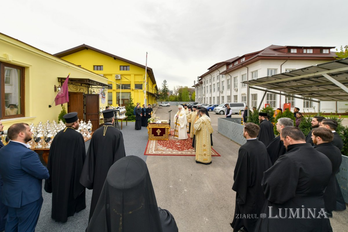 A început pregătirea Sfântului și Marelui Mir în Capitală 328683