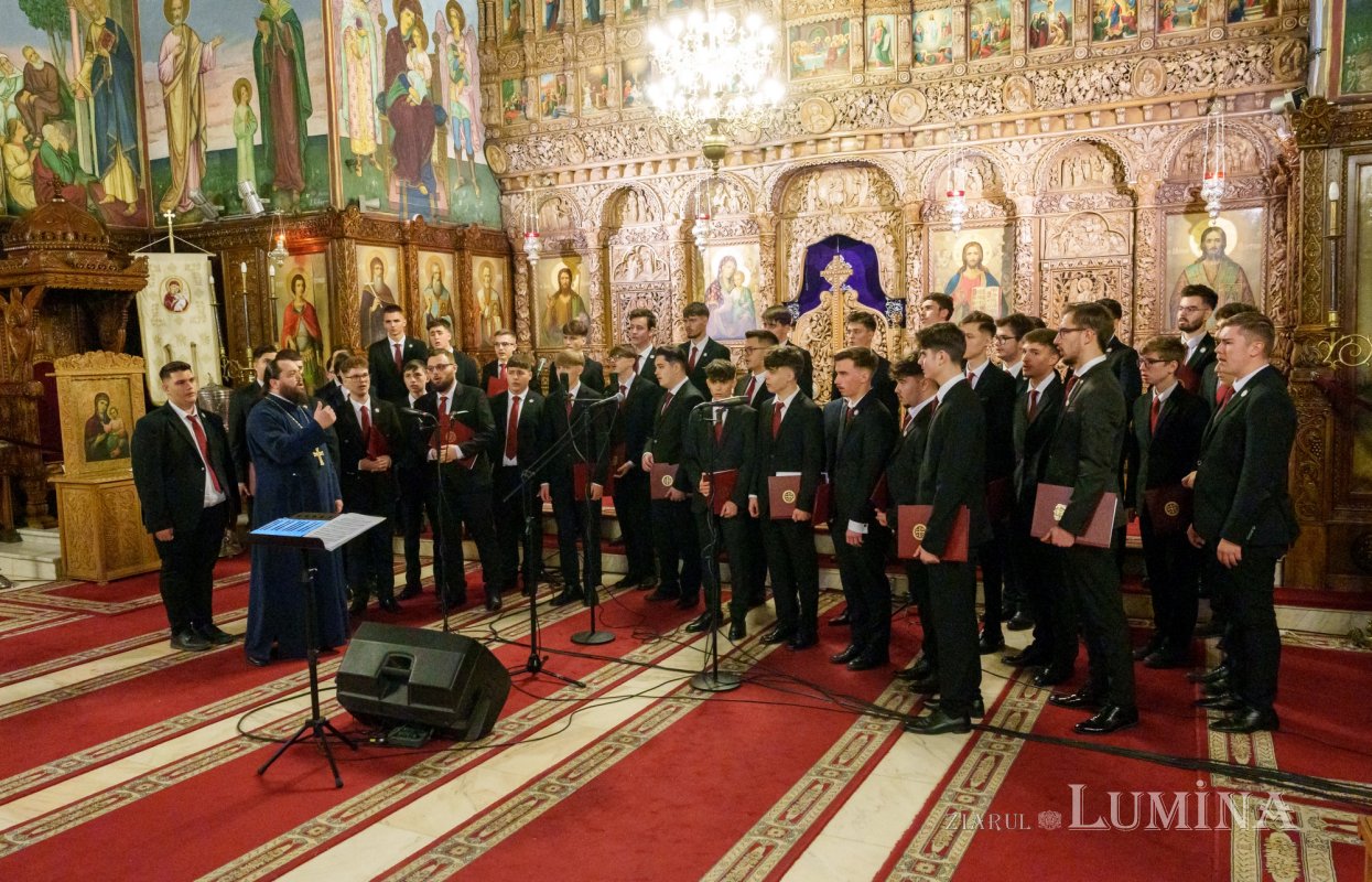 Concertul Seminarului Ortodox „Nifon Mitropolitul” din București 328830