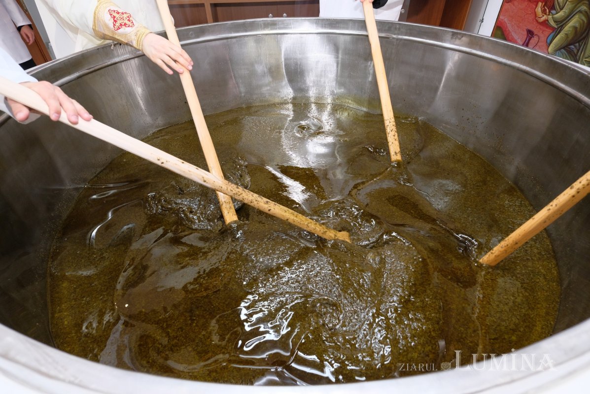 Etapa finală a pregătirii Marelui Mir 328899