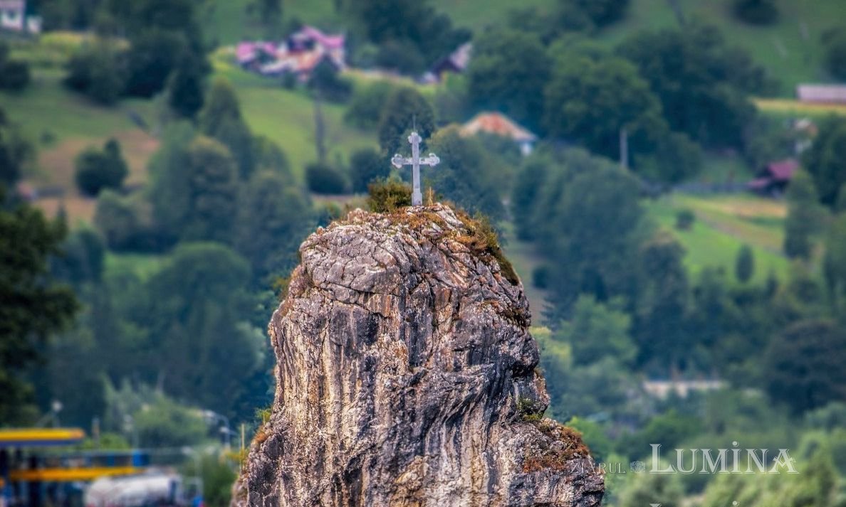 Pe munte sau în cetate 328816