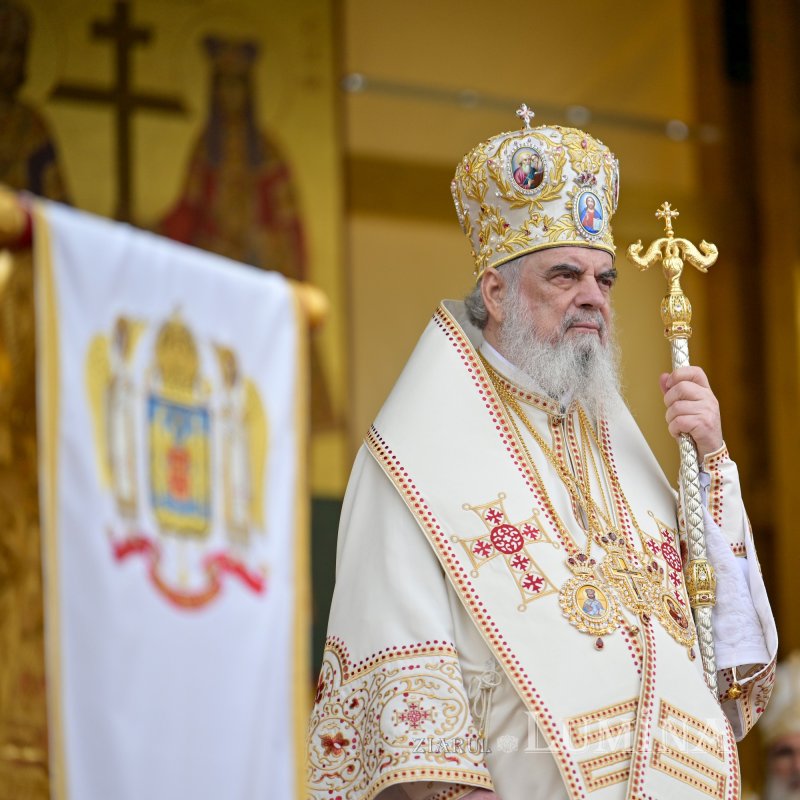 Sfințirea Marelui Mir în Joia Mare la București 329084