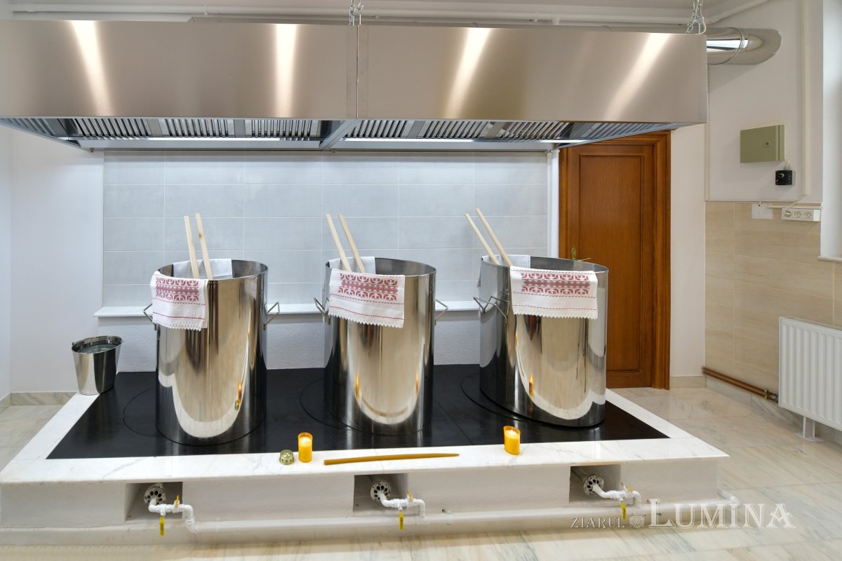 Sfințirea Marelui Mir - prezența Duhului Sfânt în viața Bisericii 328931