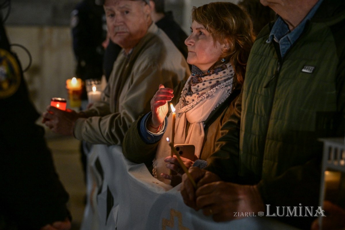 „Învierea lui Hristos este izvor de pace şi bucurie, de speranţă şi ajutor în viaţă” 329293