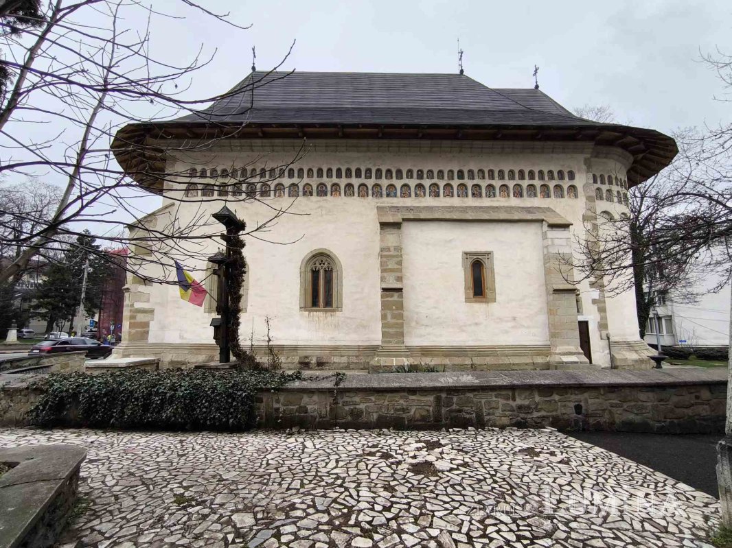 Biserica „Trei Clopote”, credință în Înviere și reînviere 328256