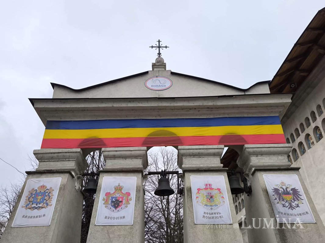Biserica „Trei Clopote”, credință în Înviere și reînviere 328274