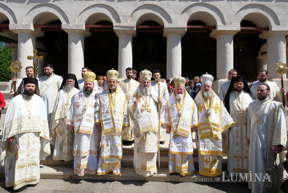 Vecernia specială din prima zi de Paști la Catedrala Patriarhală 329371