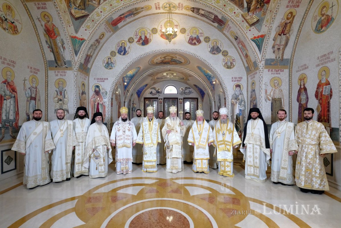 Vecernia specială din prima zi de Paști la Catedrala Patriarhală 329372