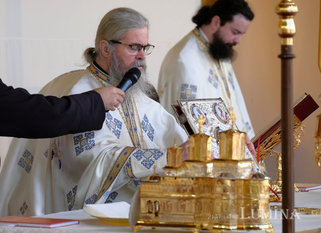 Cinstirea Izvorului Tămăduirilor  Maicii Domnului pe Colina Bucuriei 329782