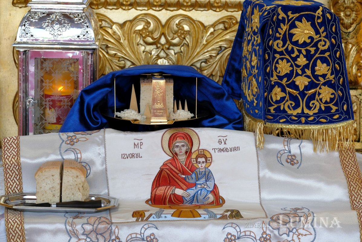 Cinstirea Izvorului Tămăduirilor  Maicii Domnului pe Colina Bucuriei 329786