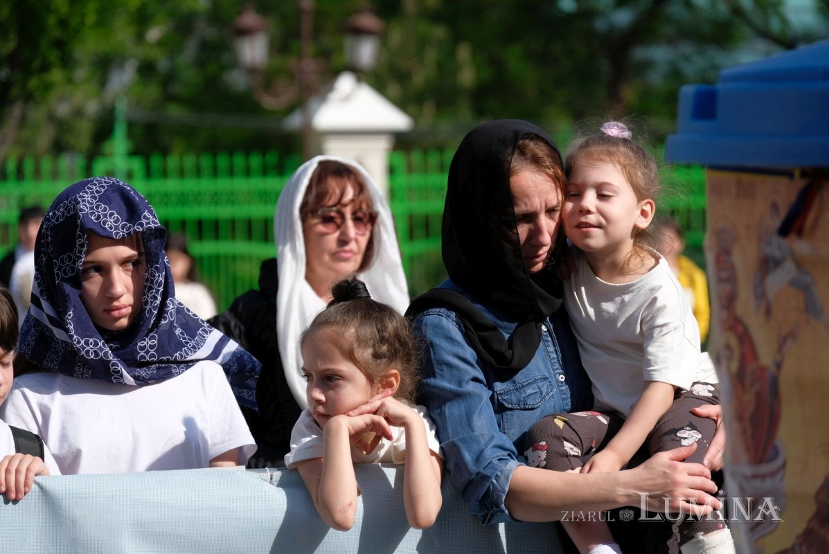 Cinstirea Izvorului Tămăduirilor  Maicii Domnului pe Colina Bucuriei 329791