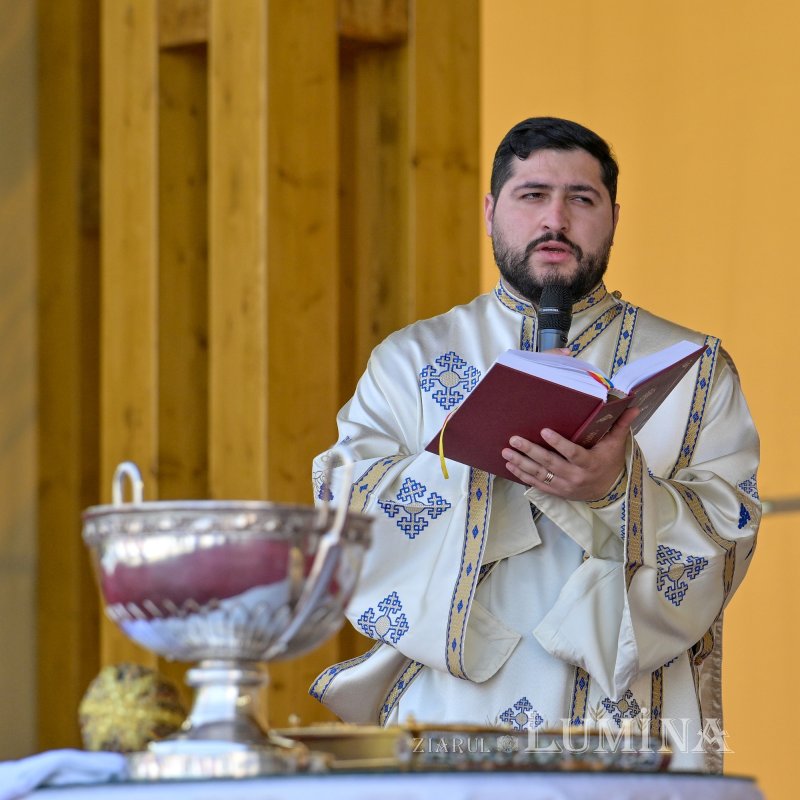 Cinstirea Izvorului Tămăduirilor  Maicii Domnului pe Colina Bucuriei 329799