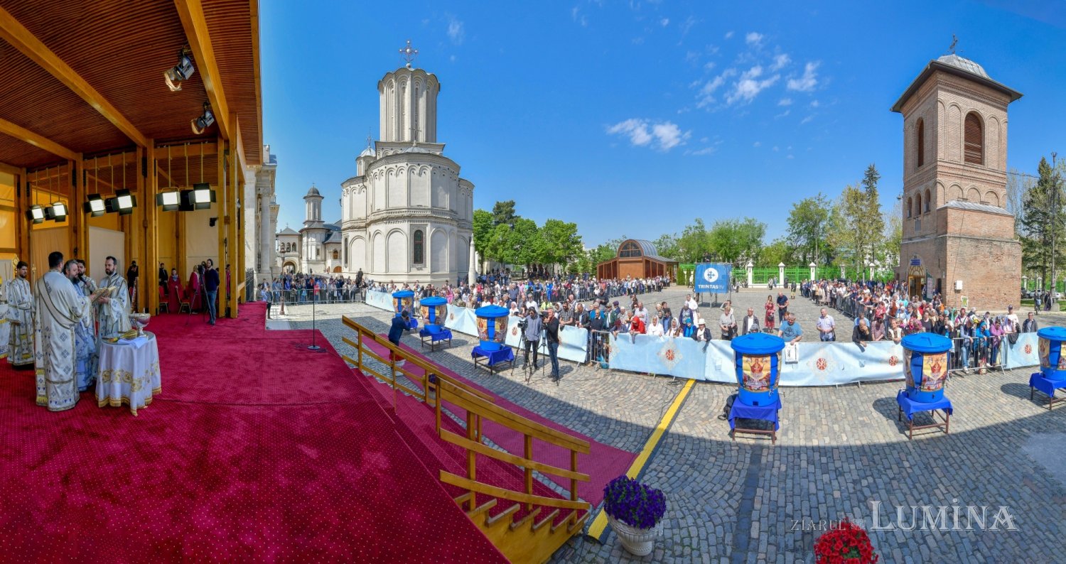 Cinstirea Izvorului Tămăduirilor  Maicii Domnului pe Colina Bucuriei 329823