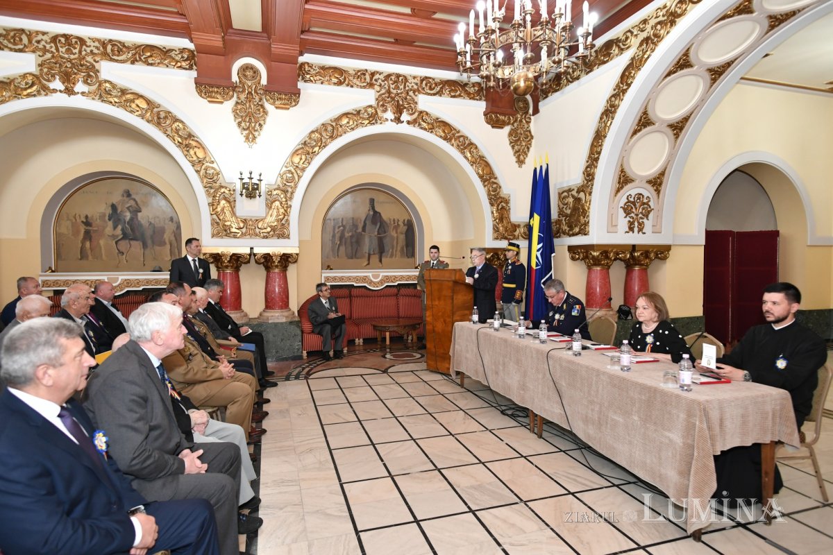 Adunarea solemnă a Asociației Naționale a Veteranilor de Război la Cercul Militar Național 330227