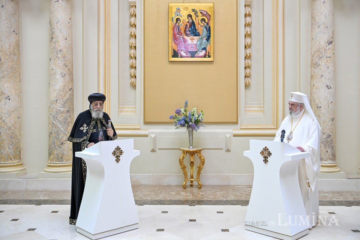 Întâistătătorul Bisericii Copte primit la București de Patriarhul României 330244