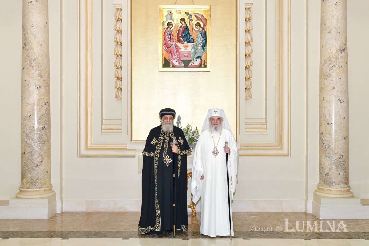 Întâistătătorul Bisericii Copte primit la București de Patriarhul României 330257