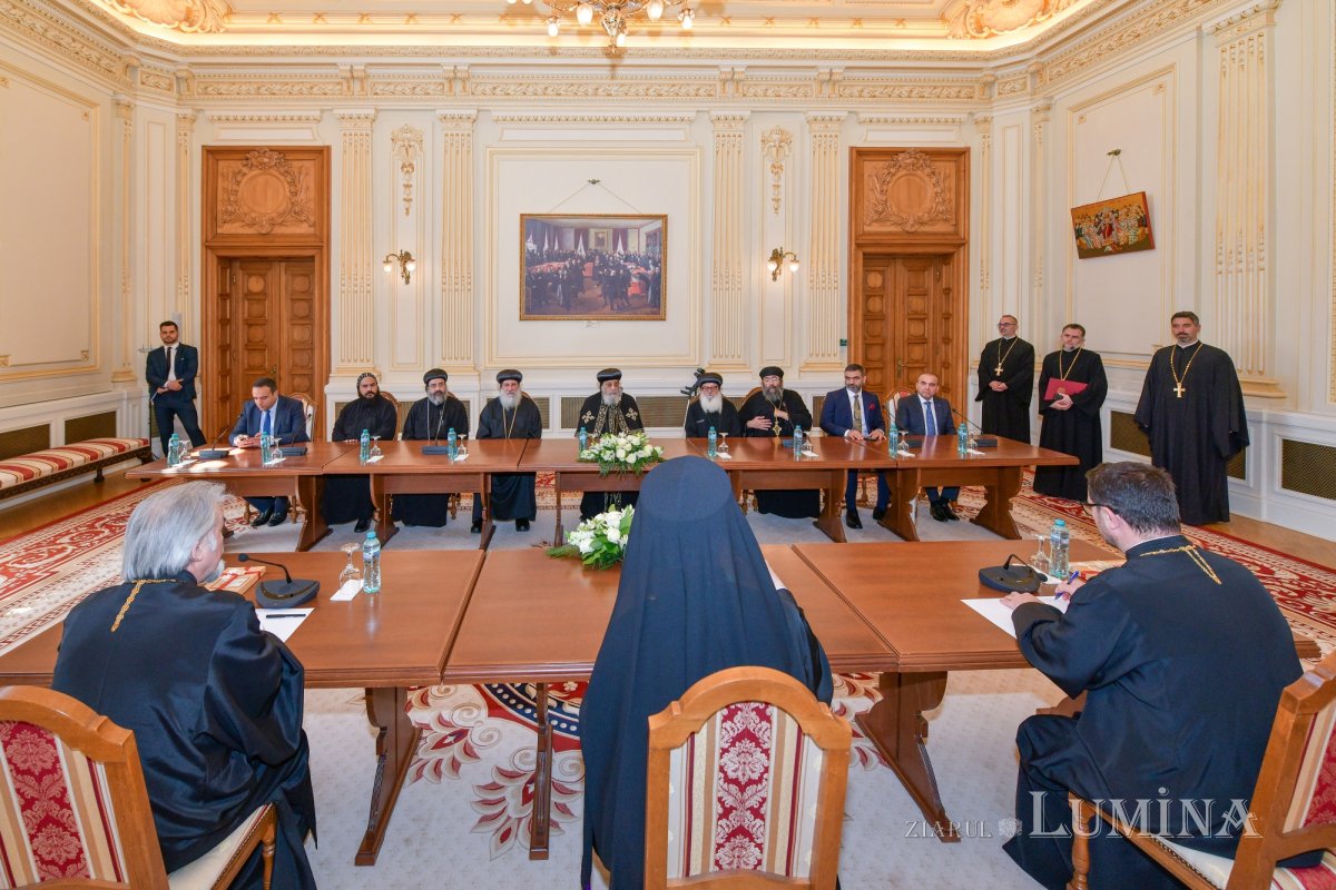 Întâistătătorul Bisericii Copte primit la București de Patriarhul României 330271
