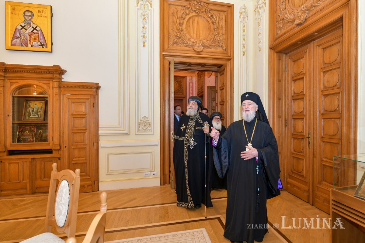 Întâistătătorul Bisericii Copte primit la București de Patriarhul României 330274