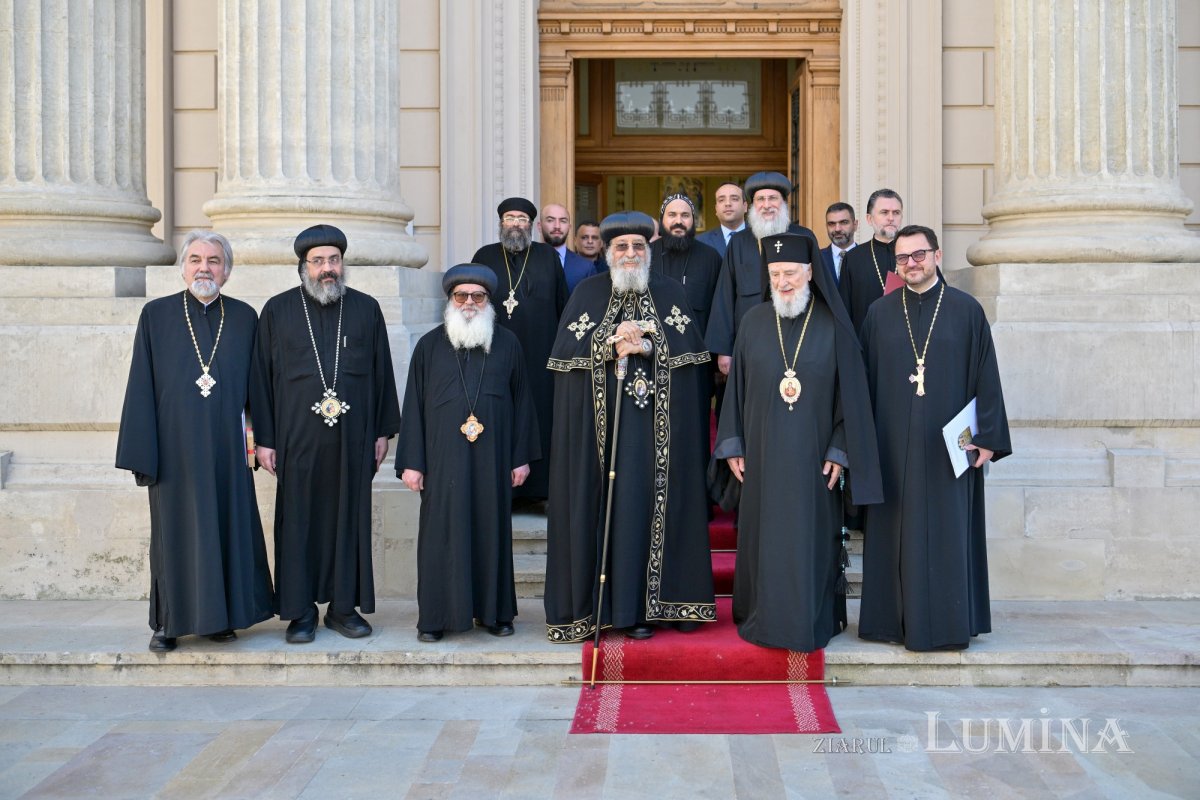Întâistătătorul Bisericii Copte primit la București de Patriarhul României 330276