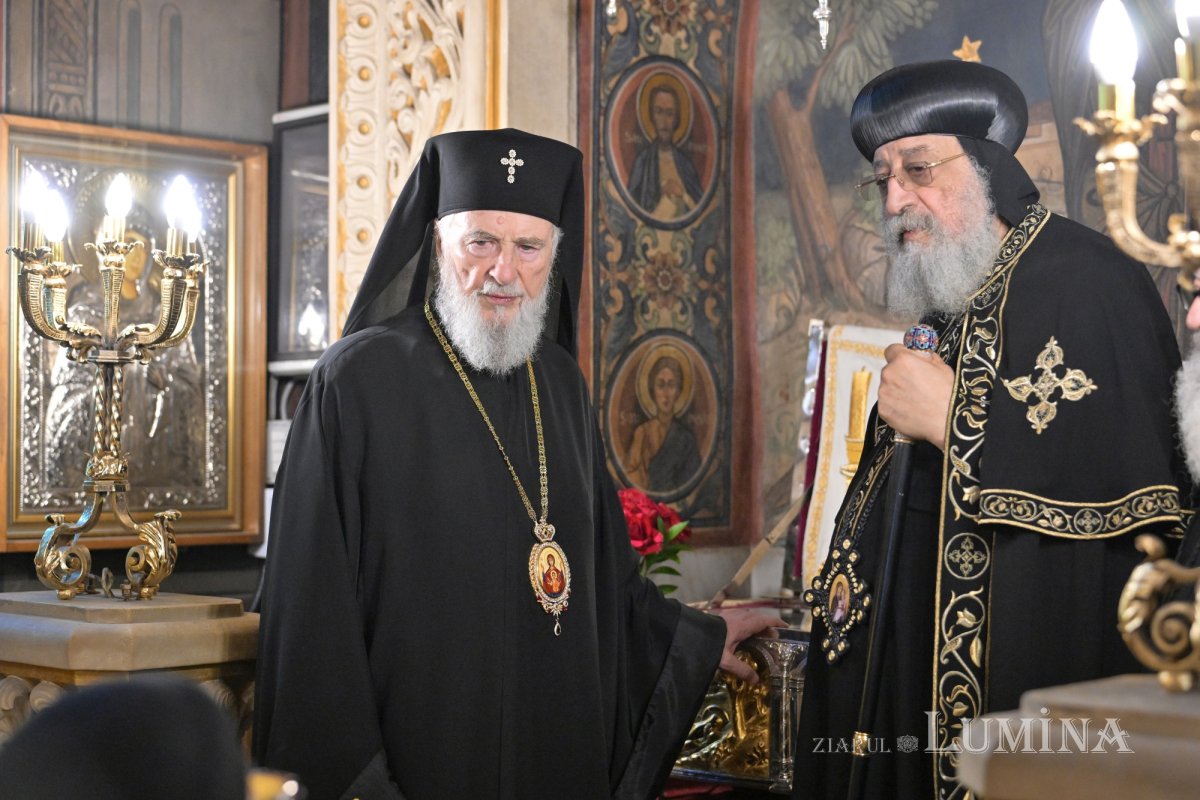 Întâistătătorul Bisericii Copte primit la București de Patriarhul României 330281
