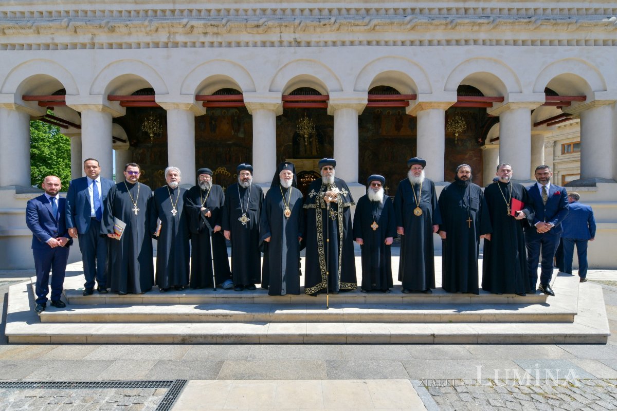 Întâistătătorul Bisericii Copte primit la București de Patriarhul României 330284