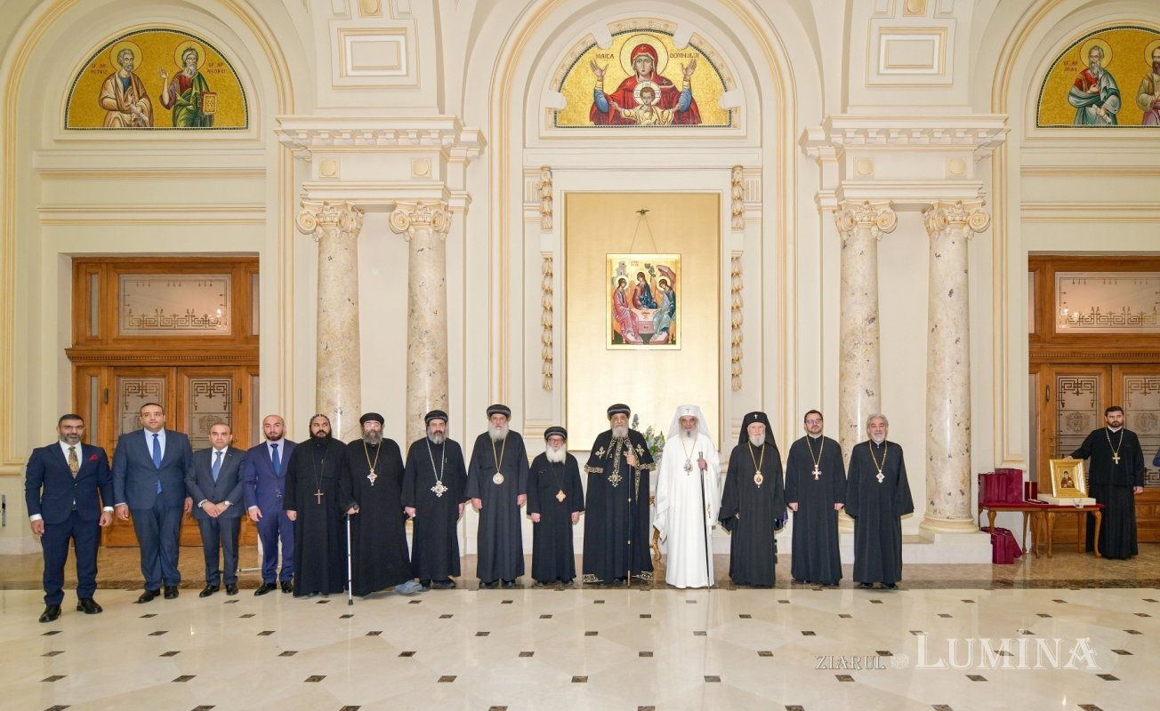 Întâistătătorul Bisericii Copte primit la București de Patriarhul României 330289