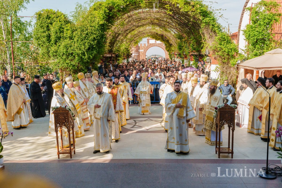 Hramul Mănăstirii Pantocrator din Drăgăneşti-Vlaşca 330489