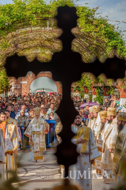 Hramul Mănăstirii Pantocrator din Drăgăneşti-Vlaşca 330491