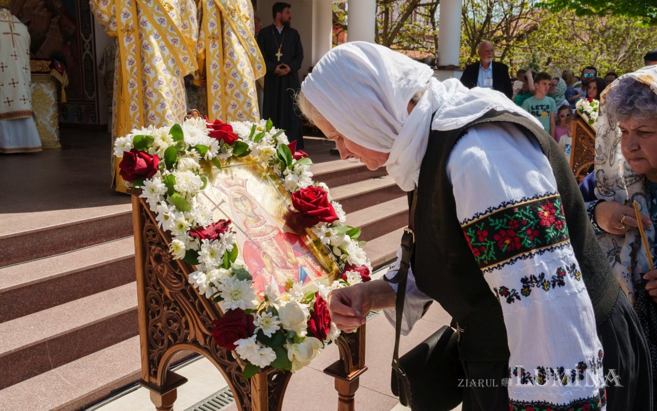 Hramul Mănăstirii Pantocrator din Drăgăneşti-Vlaşca 330505