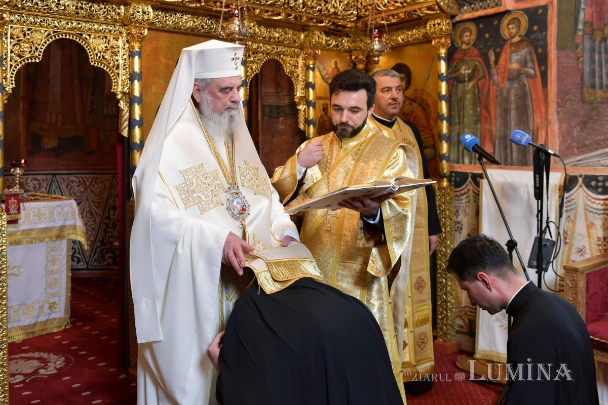 Înaintări în rang clerical în Arhiepiscopia Bucureștilor 330682